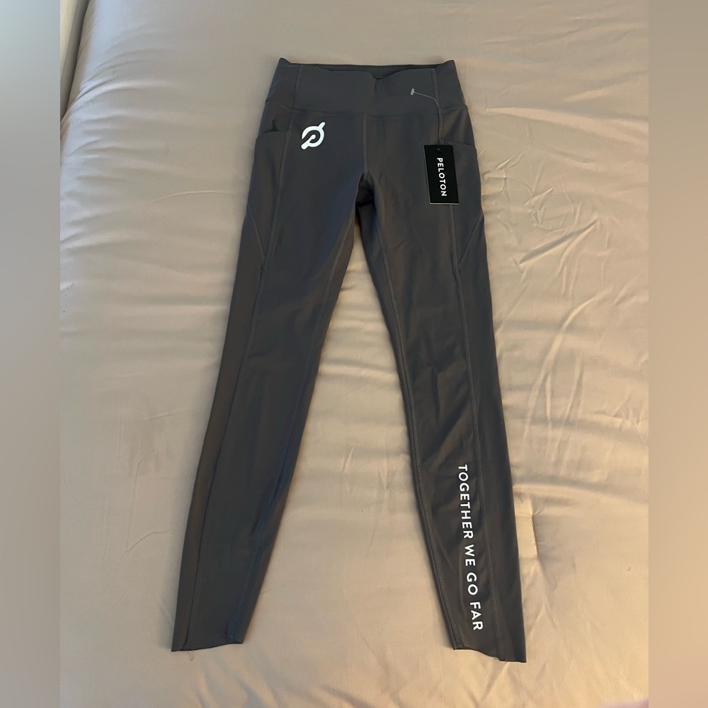Peloton size small legging capri